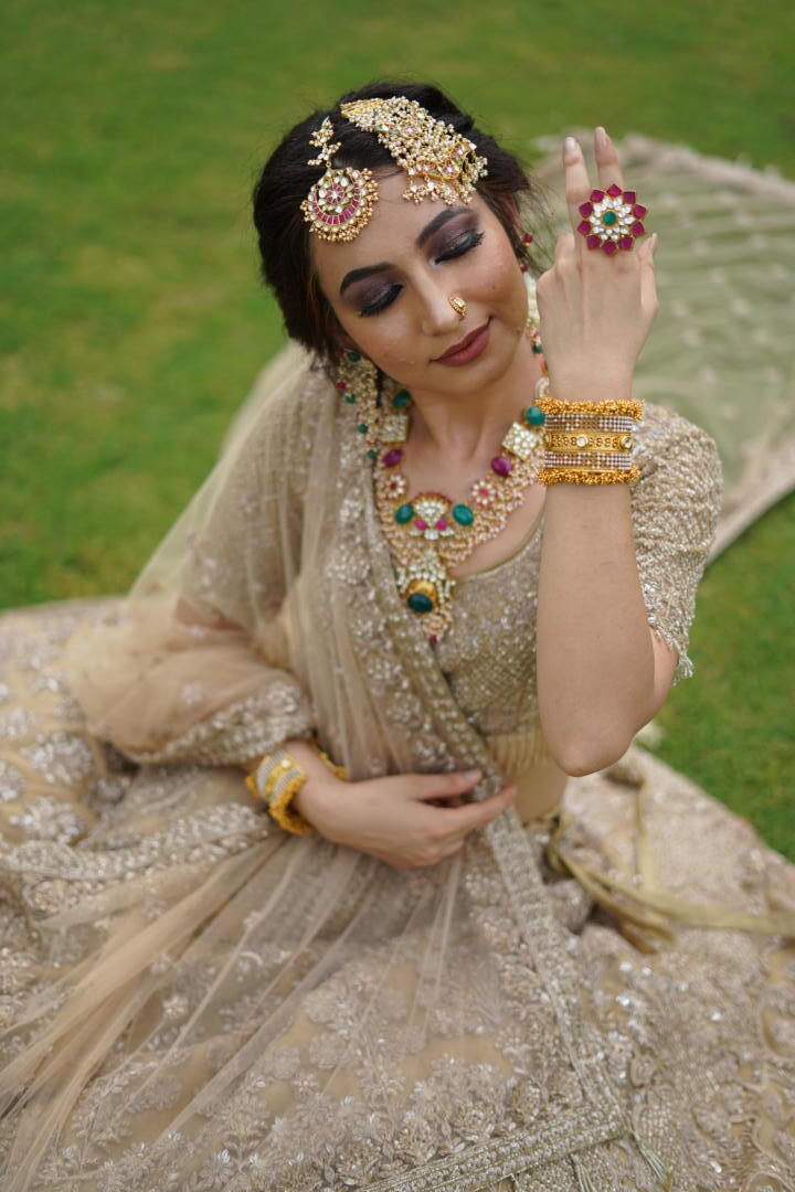 Long Pendant Necklace With Multicolor Stones And Pearls