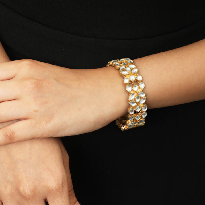 Plain White Jadtar Stone Bangles(Single Piece)