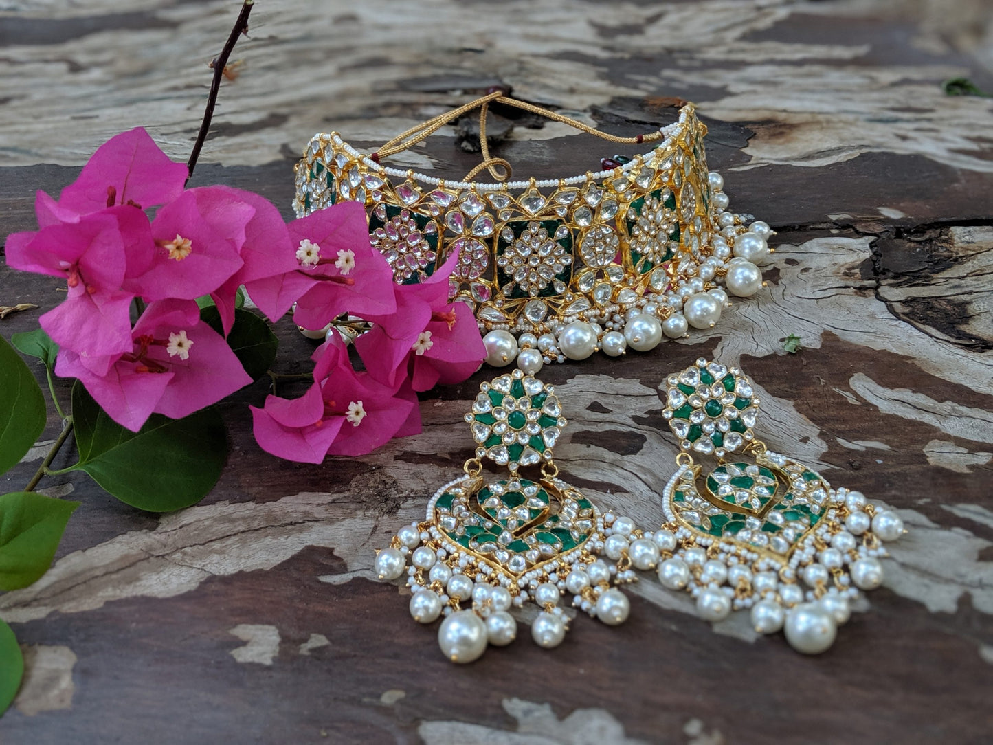 Gold Plated GREEN AND WHITE NECKLACE SET