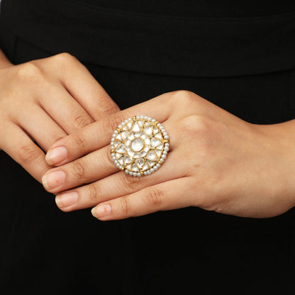  JADATR STONE RING WITH PEARL BORDER