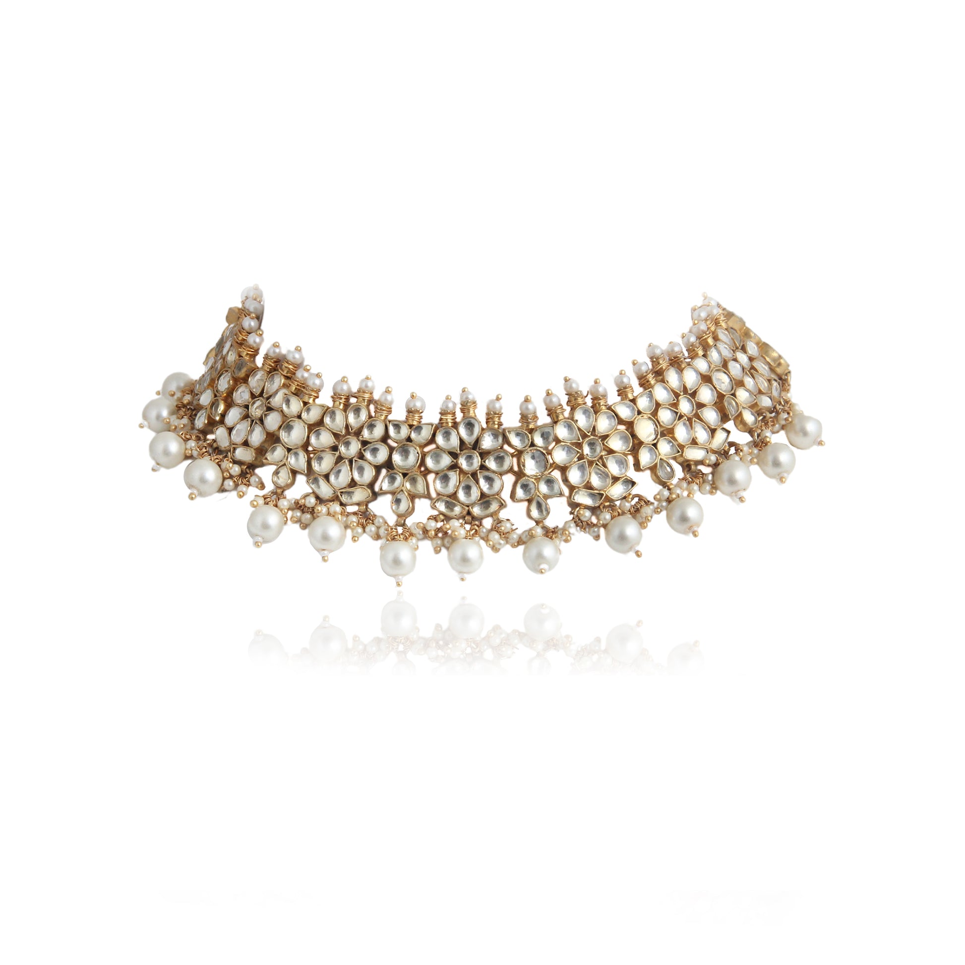 WHITE FLOWER WITH JADTAR STONE NECKLACE SET