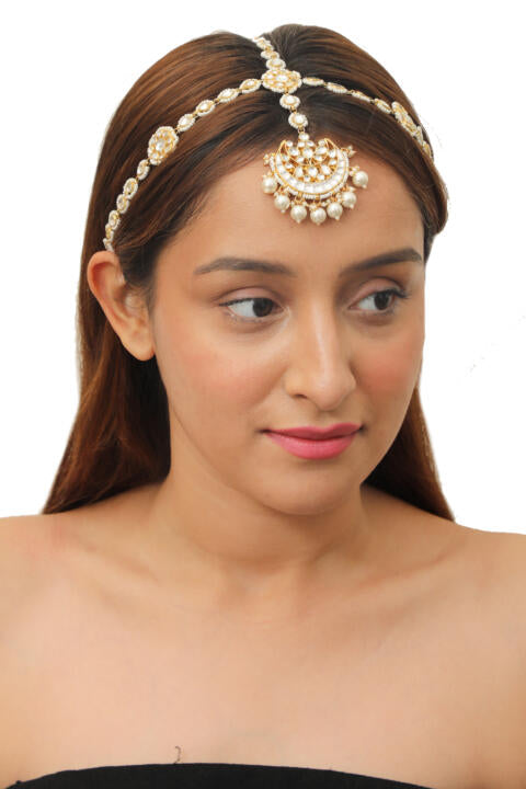 Single Line White Hairband With Pearl Tikka