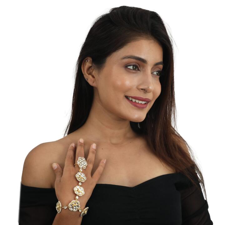 5 Small Flower With Ring Hathful(Pair)