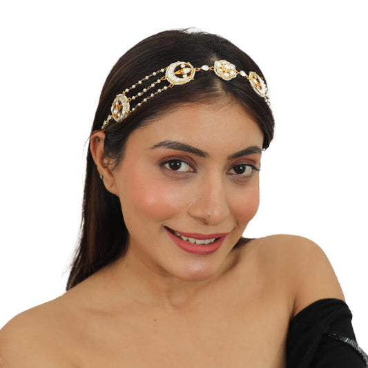 Mathapatti With Chand Peices And Pearl Lines