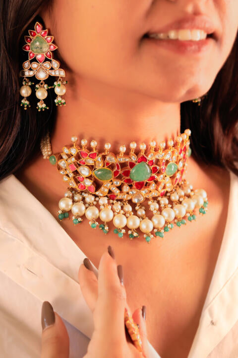 Gold Finish Multicolored Choker Set With White Pearl