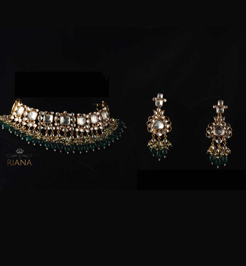 Simple necklace set of jadtar, pearls and beads