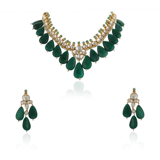 Green Emerald Leaf Shape Beads White Jadtar Gold Plated Necklace Set
