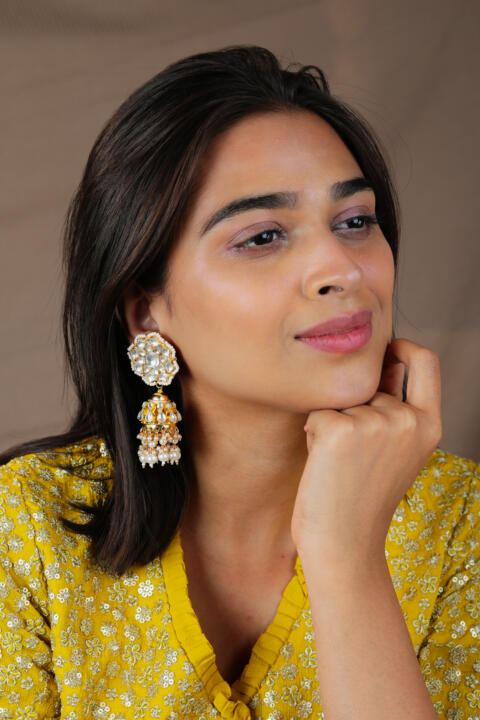 WHITE FLORAL INDIAN TRADITIONAL WEAR BRIDE SPECIAL DOUBLE LAYERED NECKLACE WITH JHUMKI