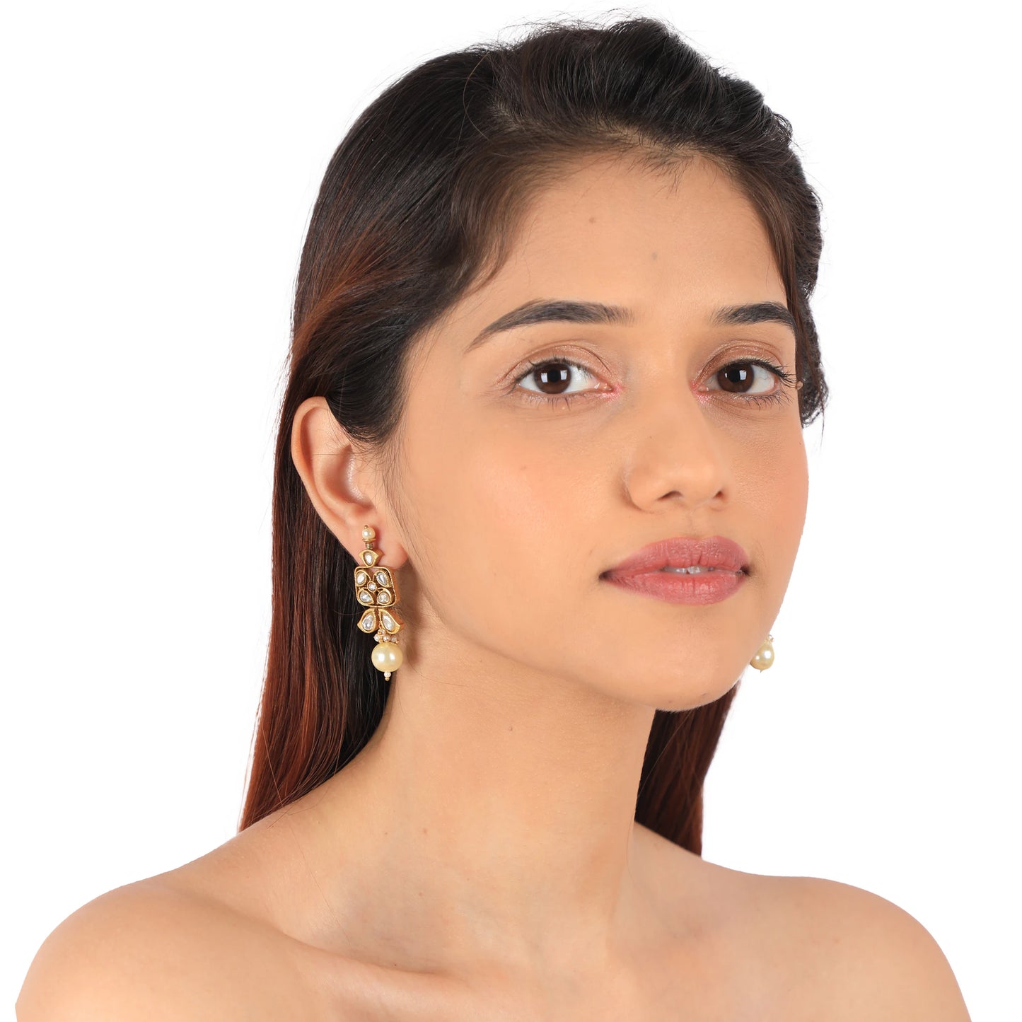 Off White Pearl Jadtar Choker Set
