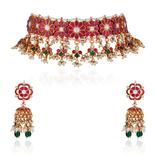 Traditional choker necklace with a touch of emerald and ruby stones
