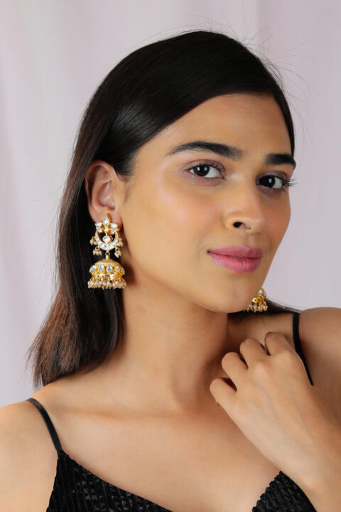 Floral gold plated jhumki with pearl