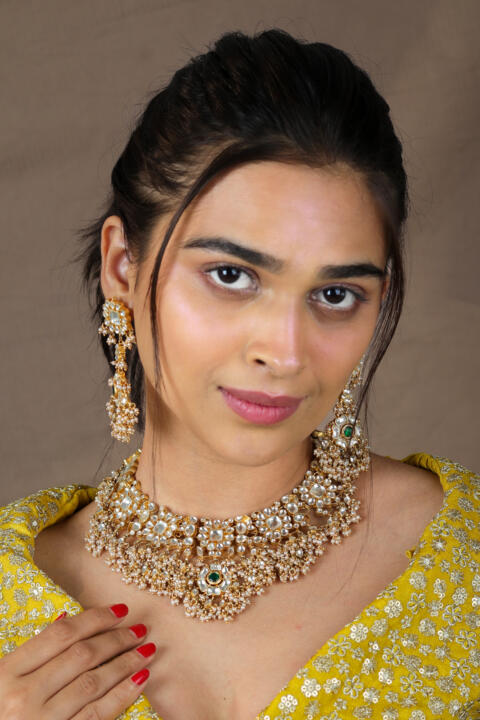 Women gold finish white hangings necklace set