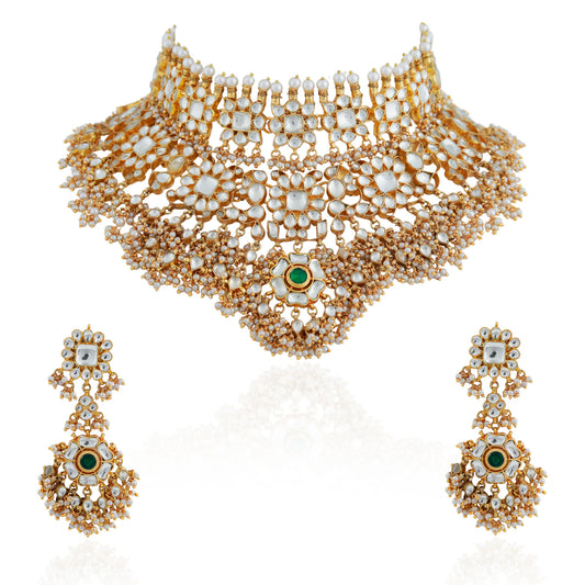 Trendy Bridal necklace set/22kt gold plated necklace with white hangings