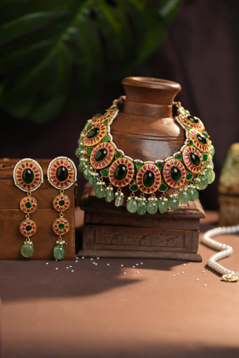 Mozonite necklace set with big emerald stone drops and jade hangings