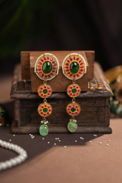 Mozonite necklace set with big emerald stone drops and jade hangings