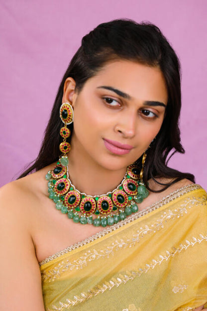 Mozonite necklace set with big emerald stone drops and jade hangings