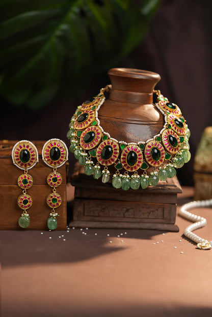 Mozonite necklace set with big emerald stone drops and jade hangings