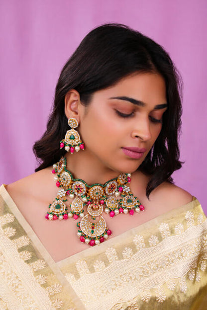 White Necklace set with pearls and ruby pink beads