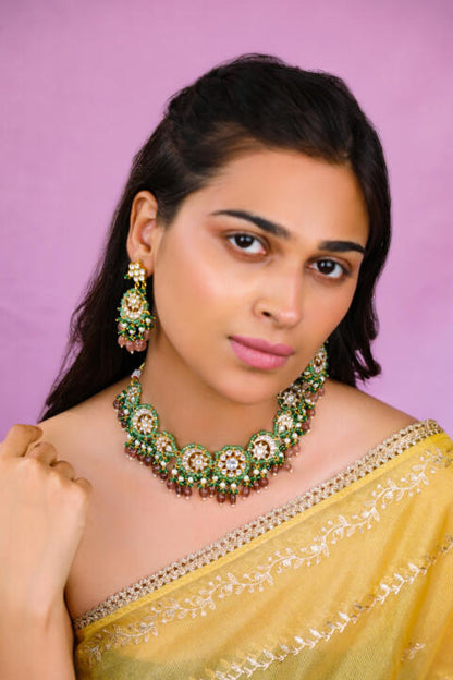 Dressy yet classic necklace with trendy pastel beads