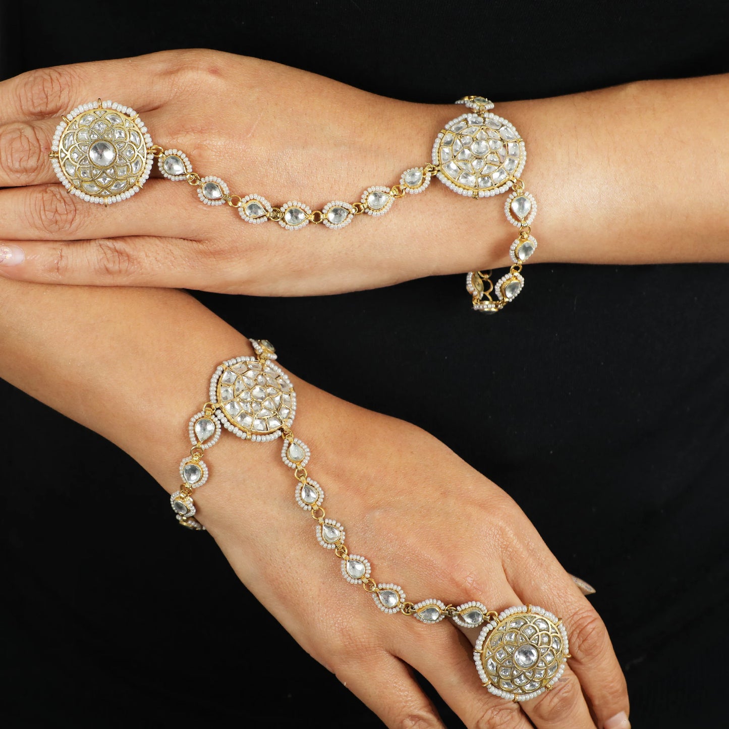 Traditional Hathful With Floral Round Design(Pair)