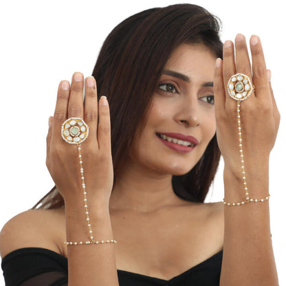 Delicate Hathful With Mother Of Pearl Of Stones And A Little Touch Of Pastel Green