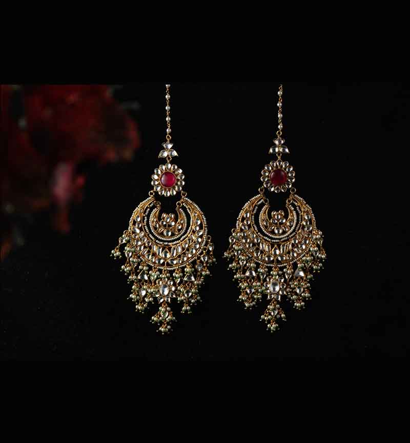 Chand Baali earring in Red and green