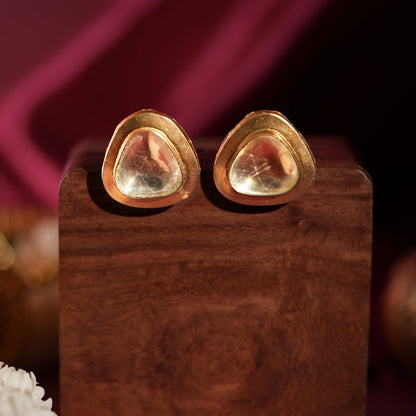 White jadtar stone golden studs