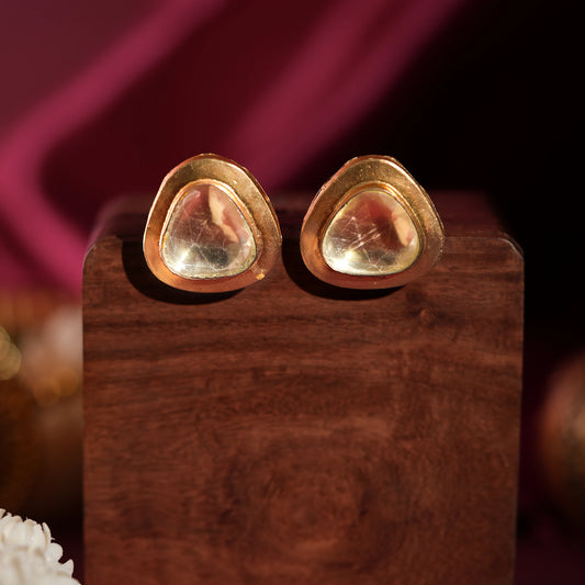 White jadtar stone golden studs