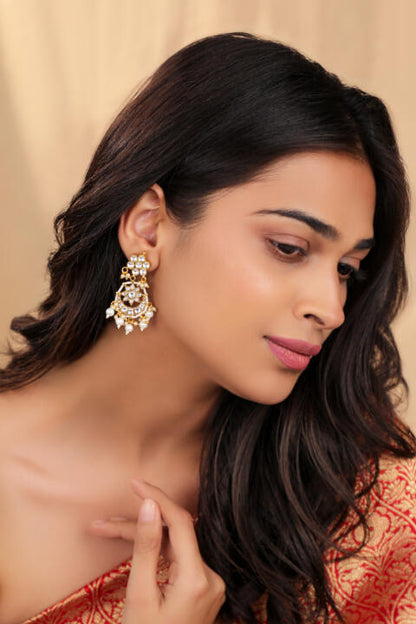 Minimalistic chandbali jaday earrings