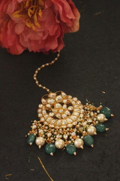 Gold finish jadtar green white Maang Tikka