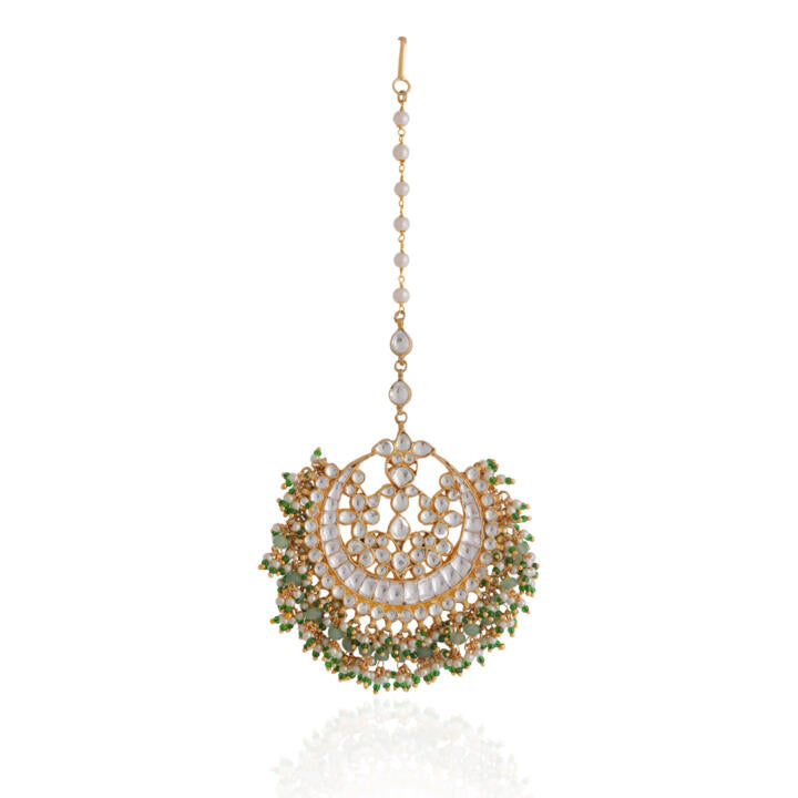 Green white hangings jadtar maangtikka