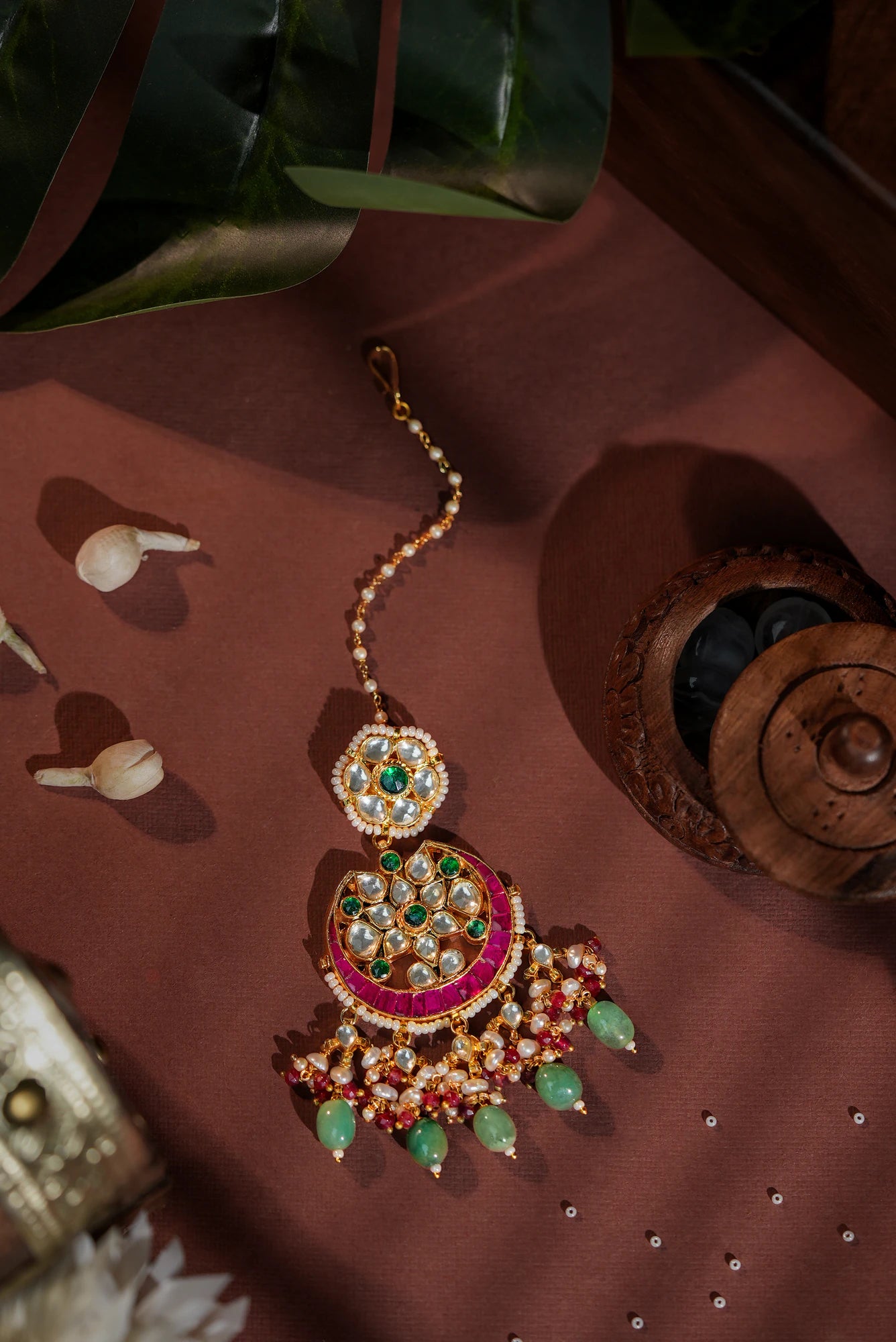 Jadau multicolour tikka with paste beads