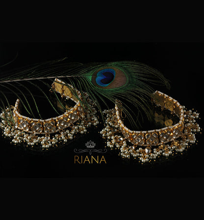 White kundan and beads studded Payal