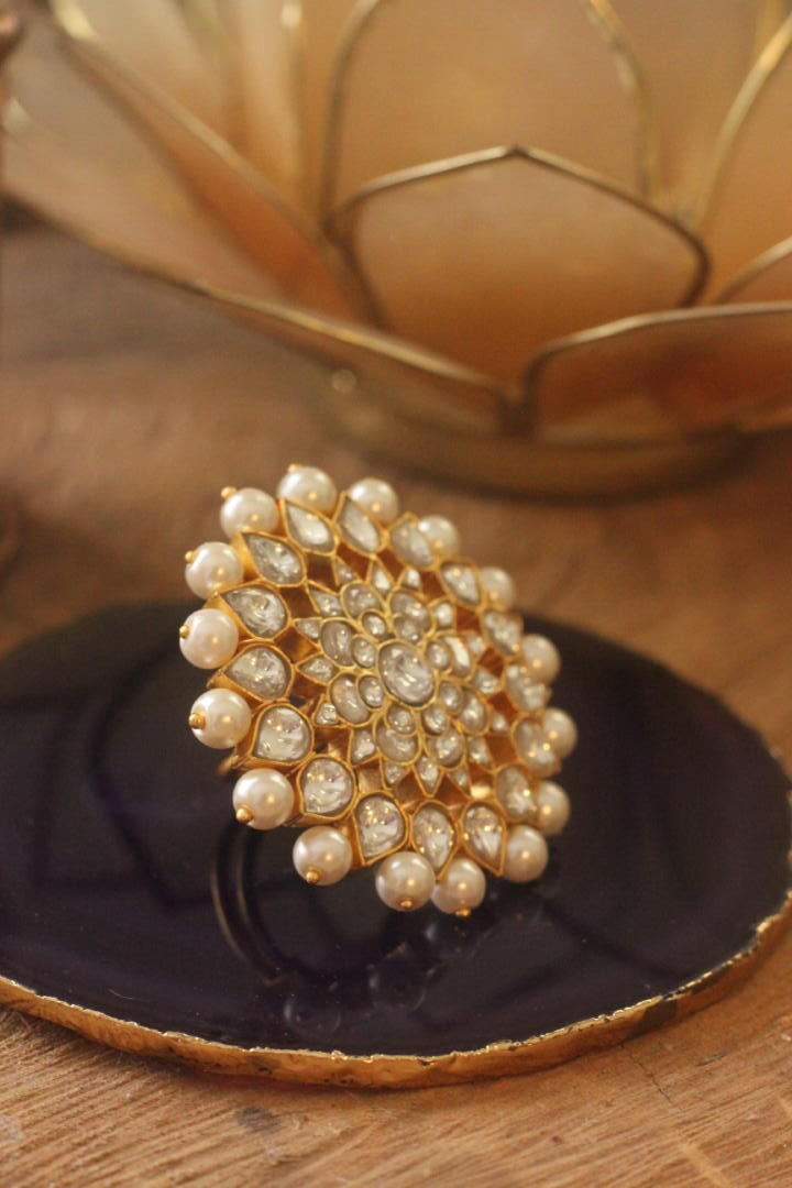 Floral Jadtar Ring With Pearls