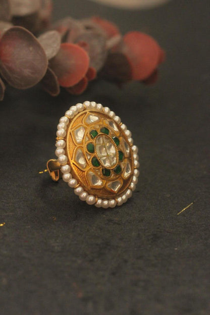 Ovel Shape Ring With Green And White Stones