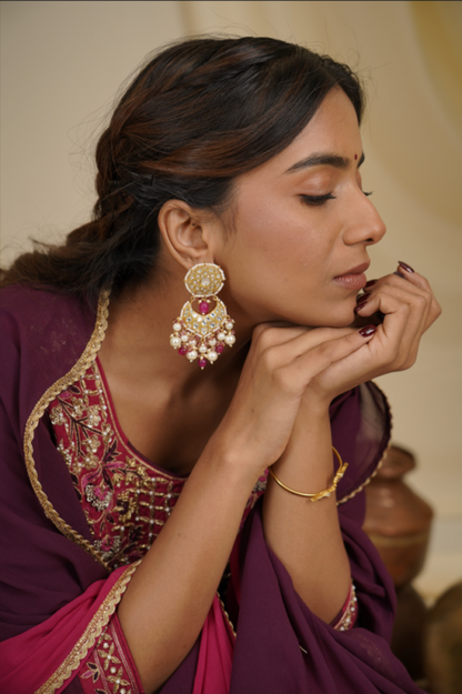Rani Pink & White Traditional Wear With Pearl Earrings