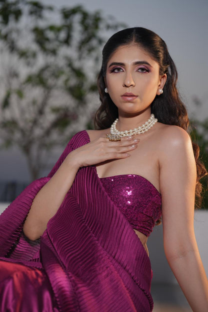 Three layered pearl Necklace (only)
