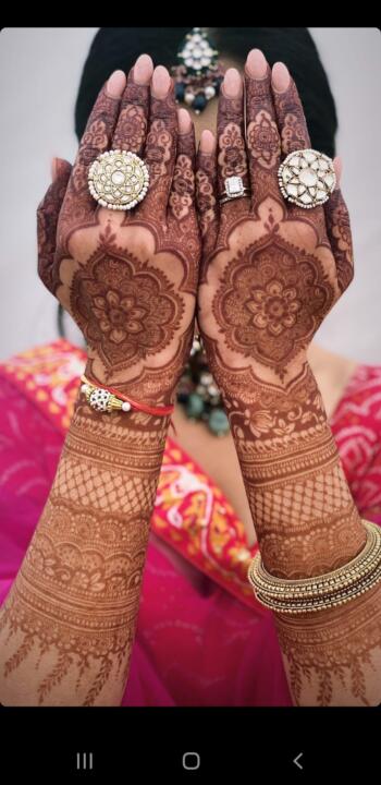 White Jadtar Studded Round Shaped Ring