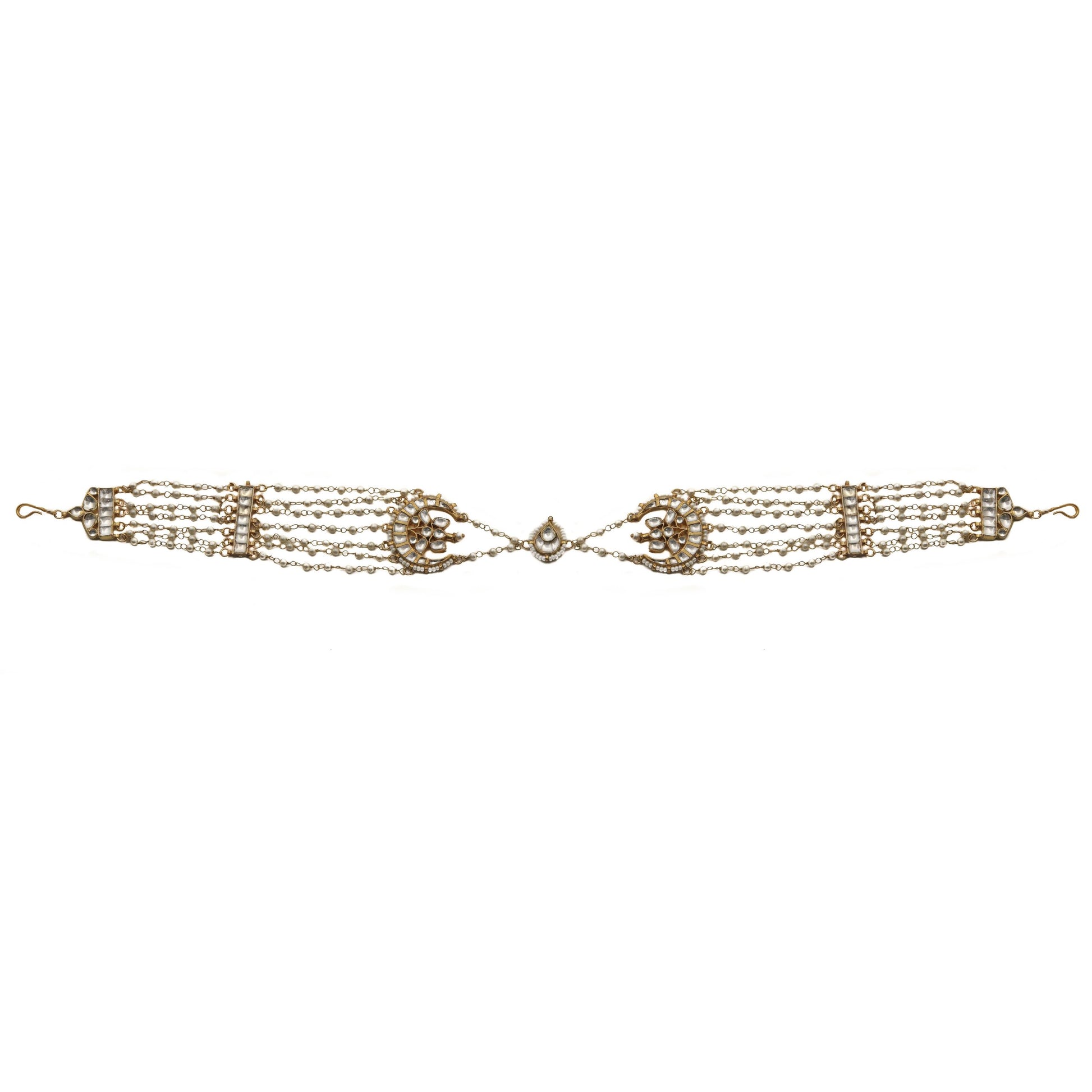 WHITE CHAAND SHAPED HAIR BAND