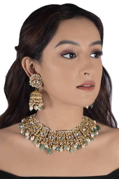 WHITE STONE NECKLACE SET WITH PEARL AND SEA GREEN BEADS