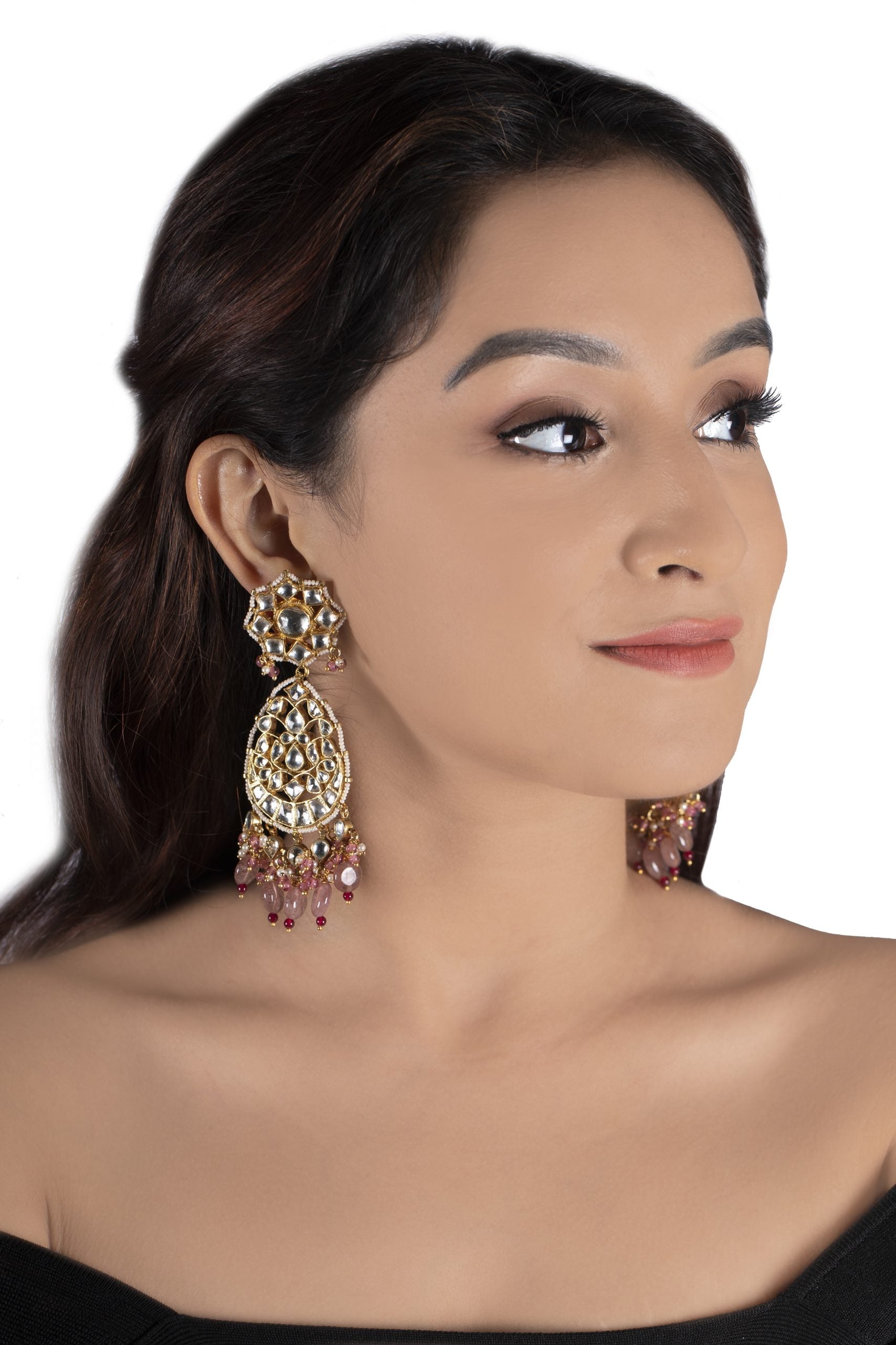 WHITE EARRINGS WITH PASTEL PINK BEADS