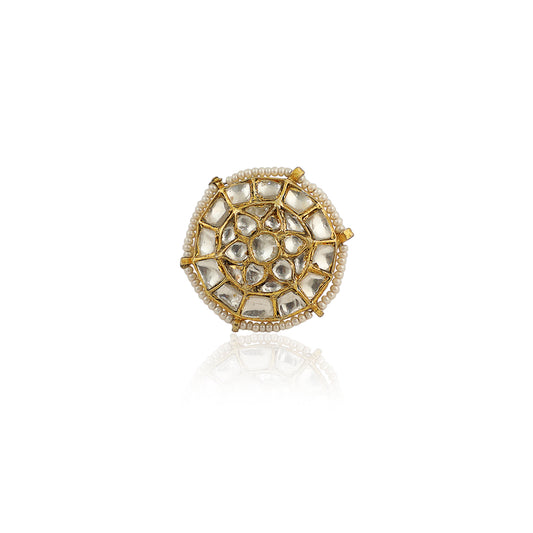ROUND SHAPE WHITE JADTAR STONE RING