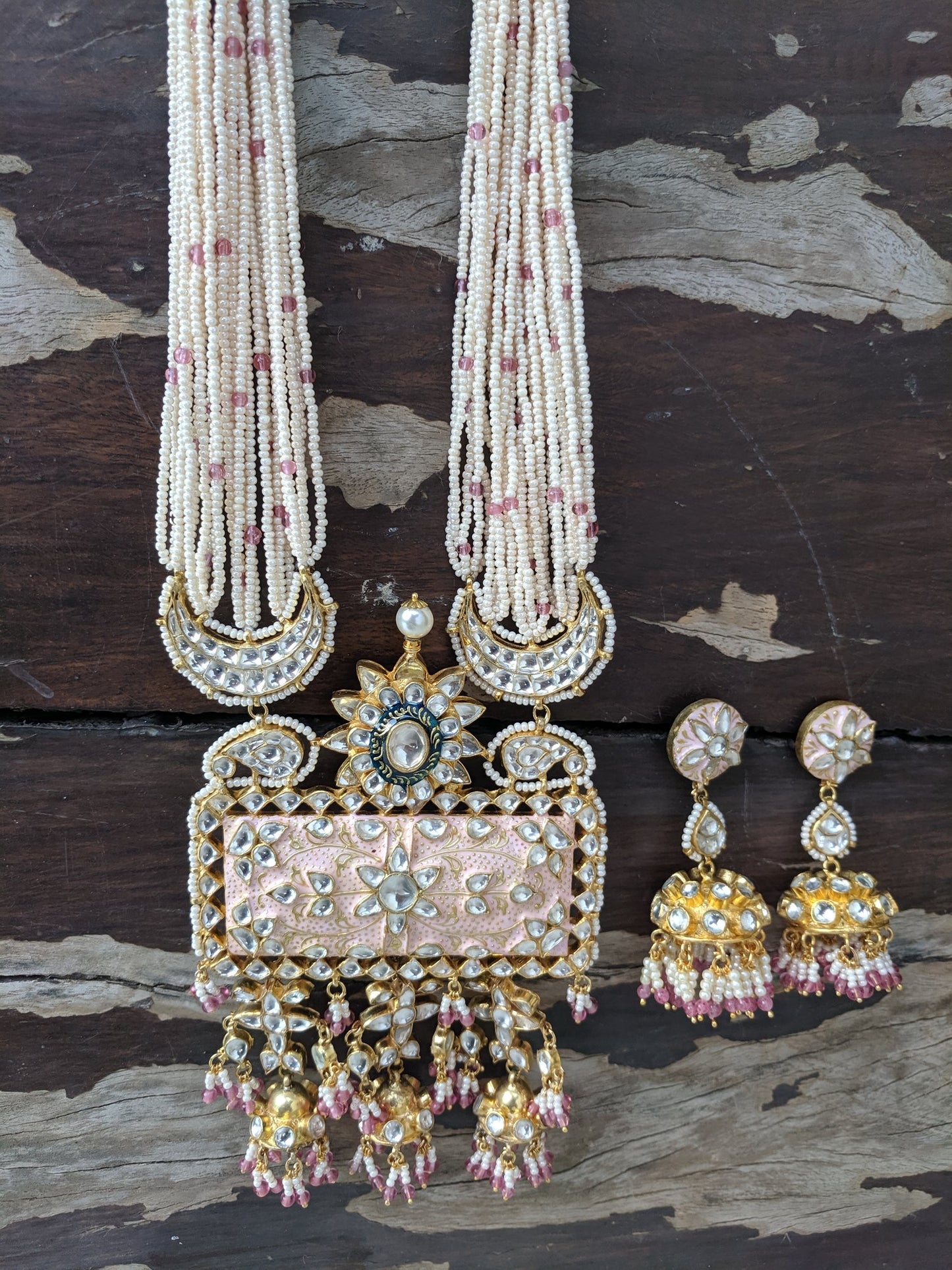 GOLD PLATED PASTEL PINK MEENA WORK PENDANT SET