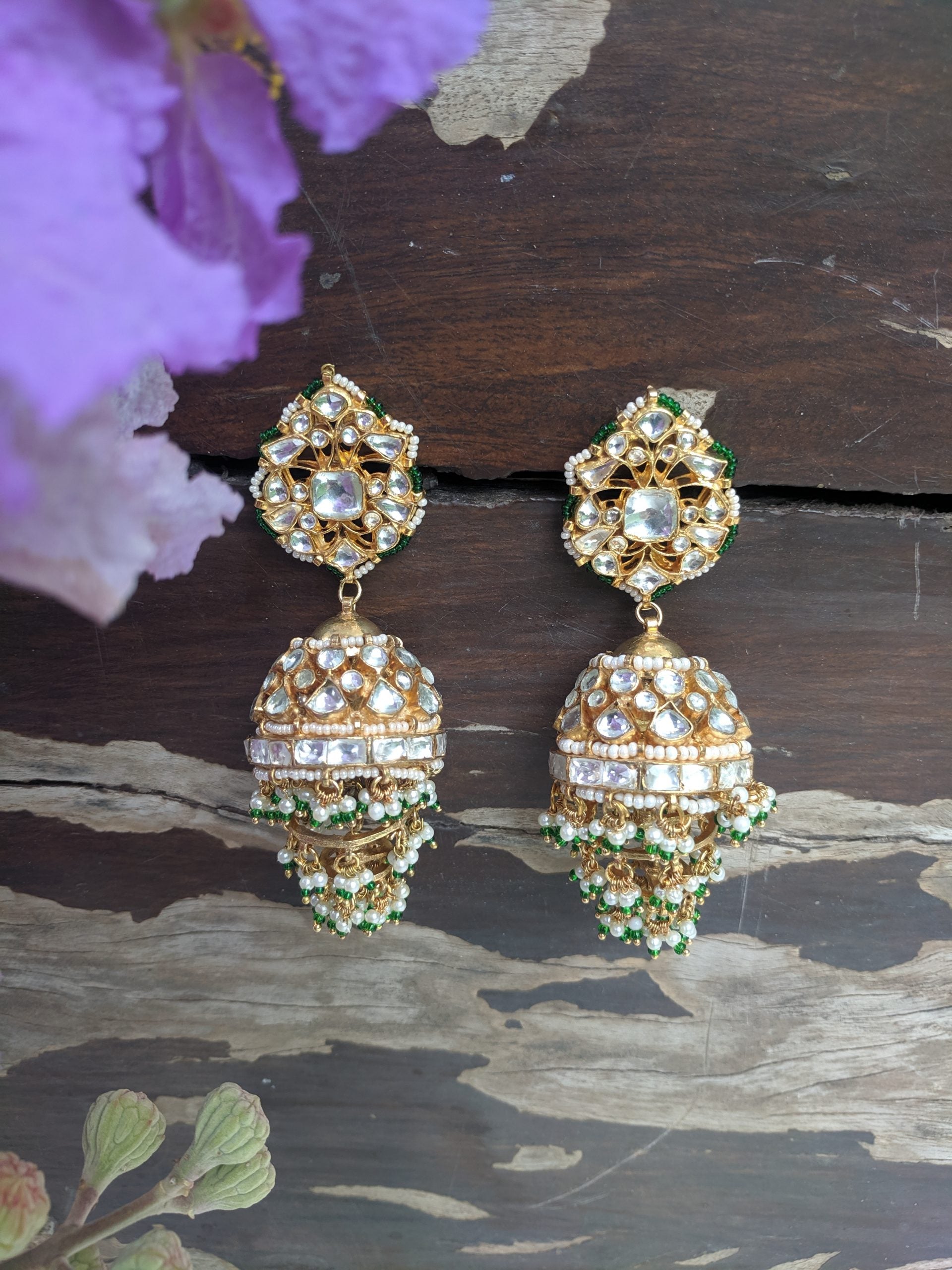 WHITE JADTAR SMALL STONE IN GREEN HANGINGS JHUMKI