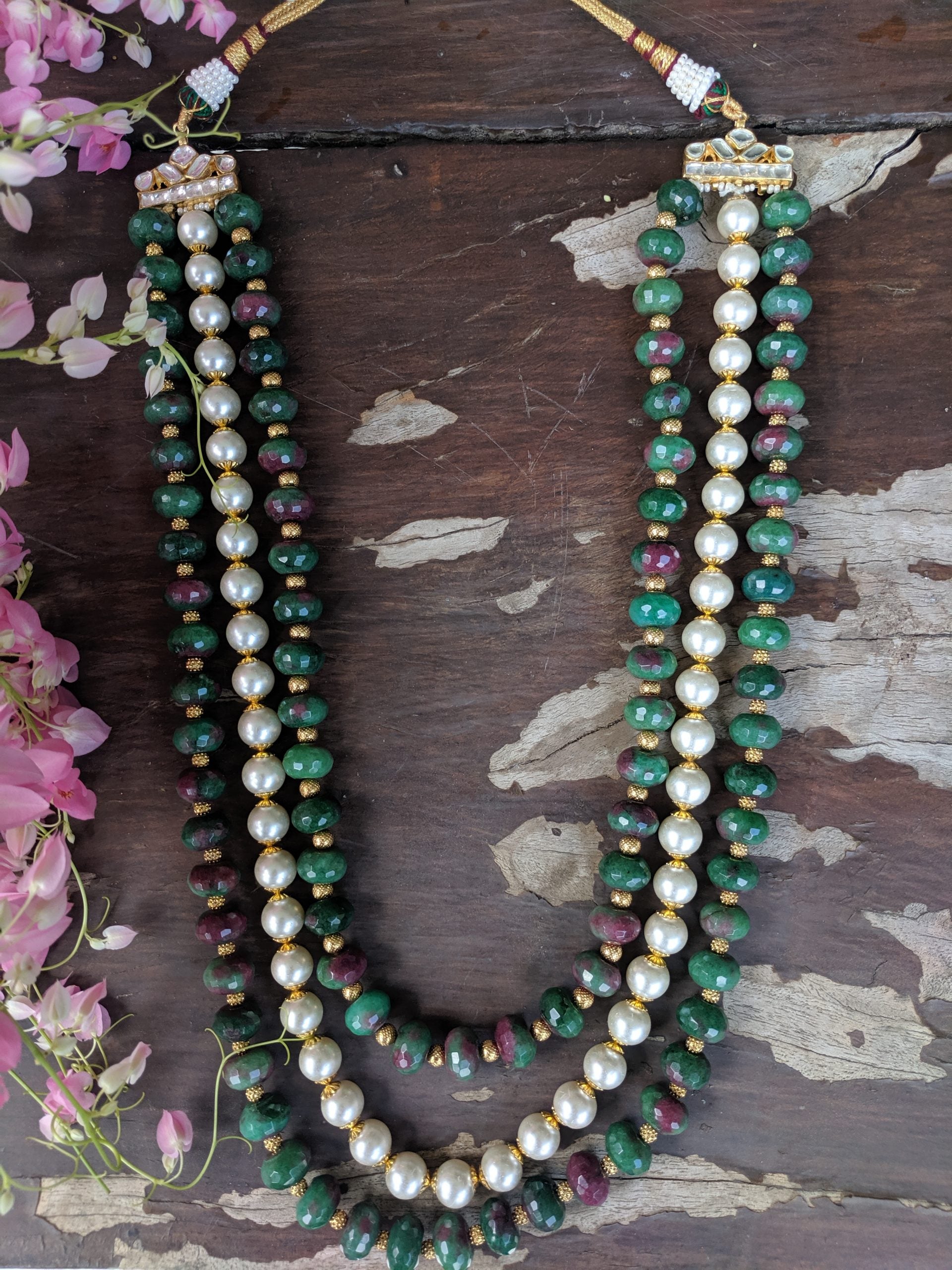 MULTI SHADE NECKLACE OF PINK AND GREEN WITH PEARL AND GOLDEN BEADES
