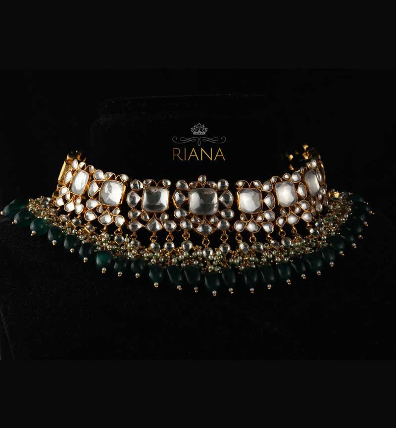Simple necklace set of jadtar, pearls and beads