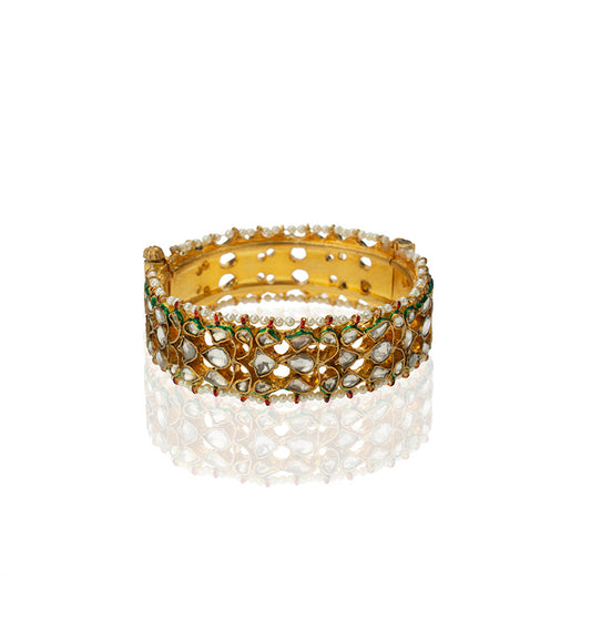 Multishaped jadtar and beads studded bangle