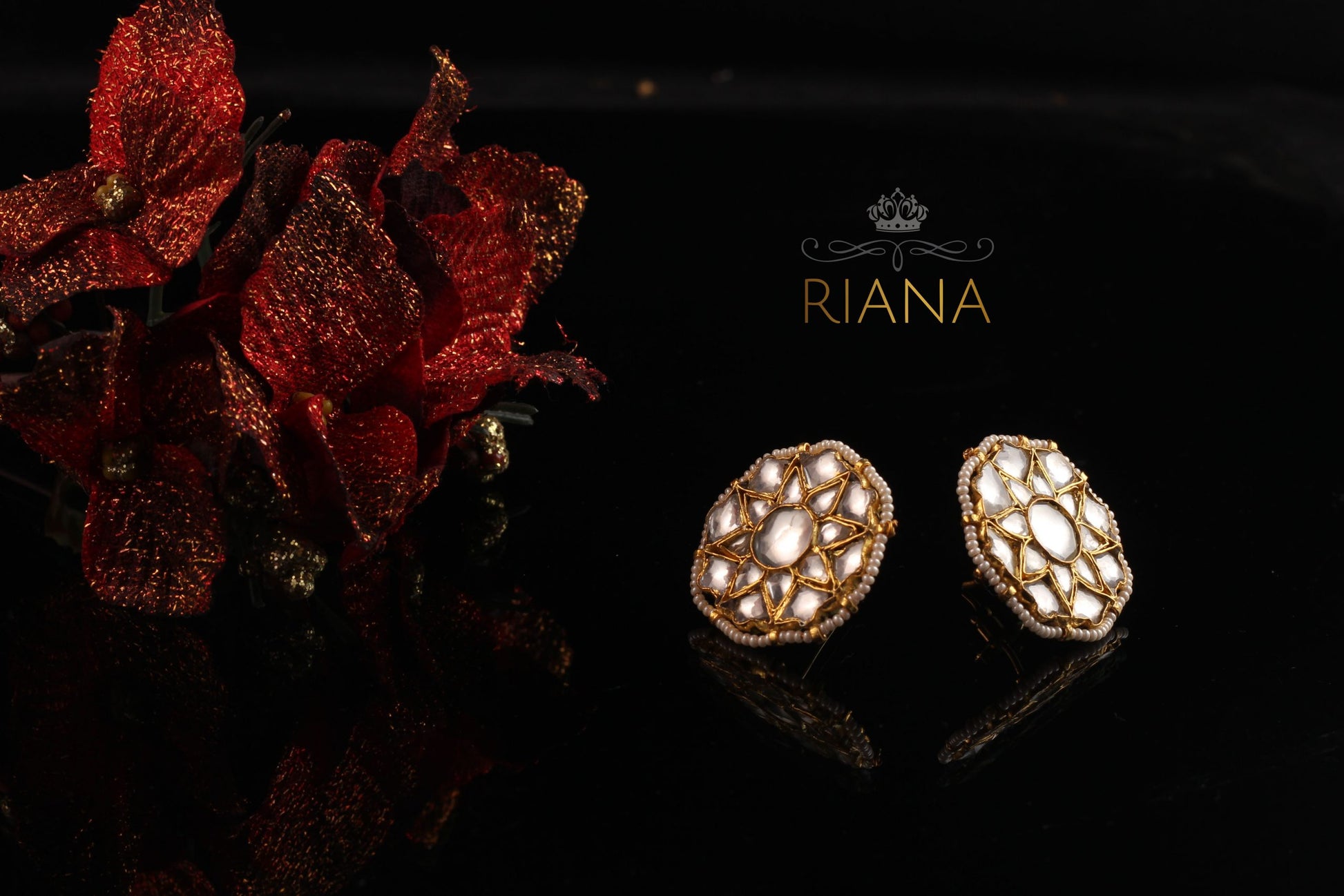WHITE JADTAR STONE SMALL FLOWER STUDS EARRINGS