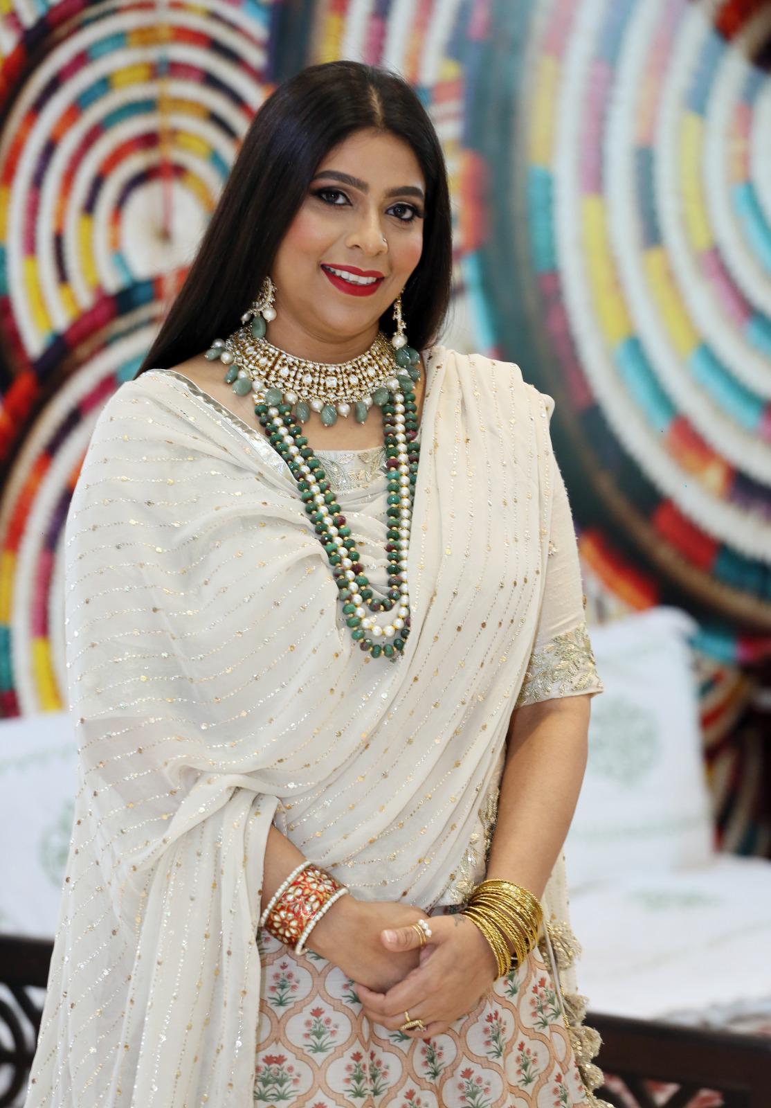 MULTI SHADE NECKLACE OF PINK AND GREEN WITH PEARL AND GOLDEN BEADES