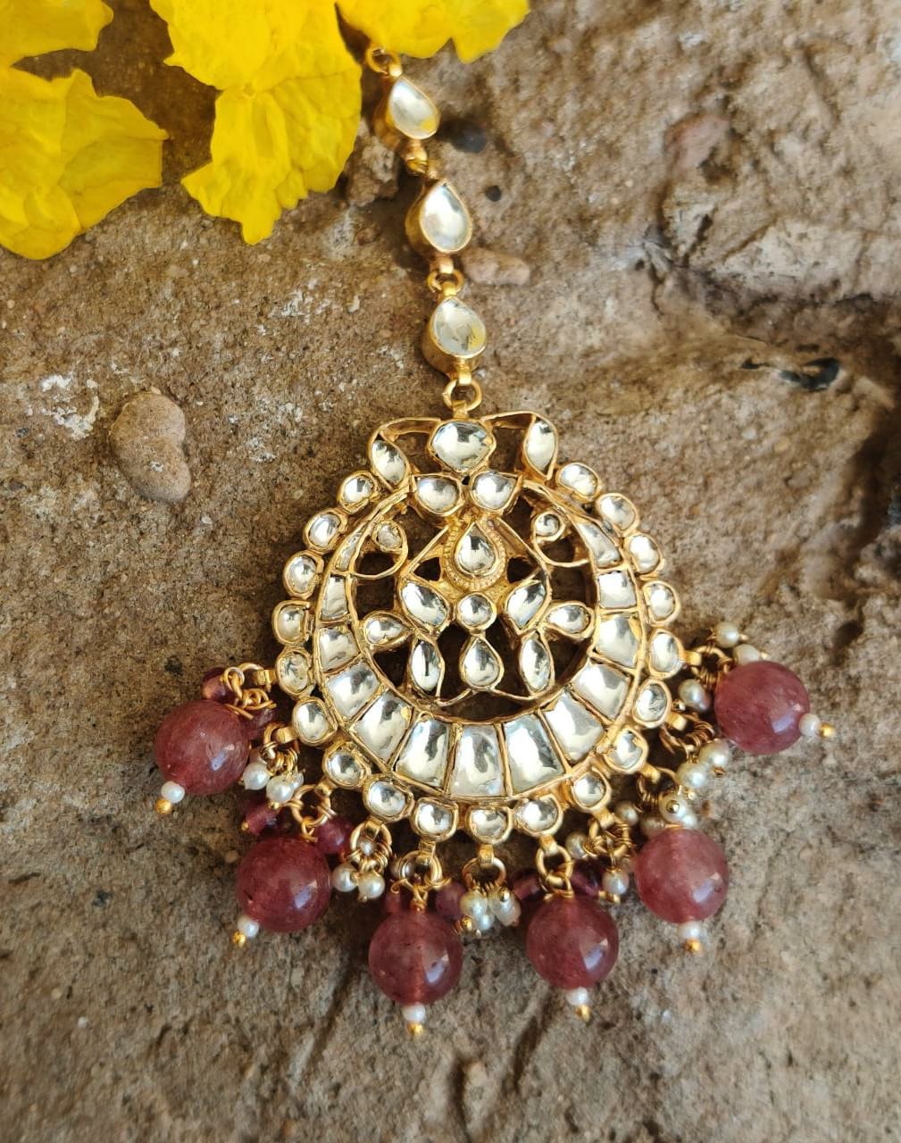 TIKKA IN WHITE WITH DARK PINK BEADS